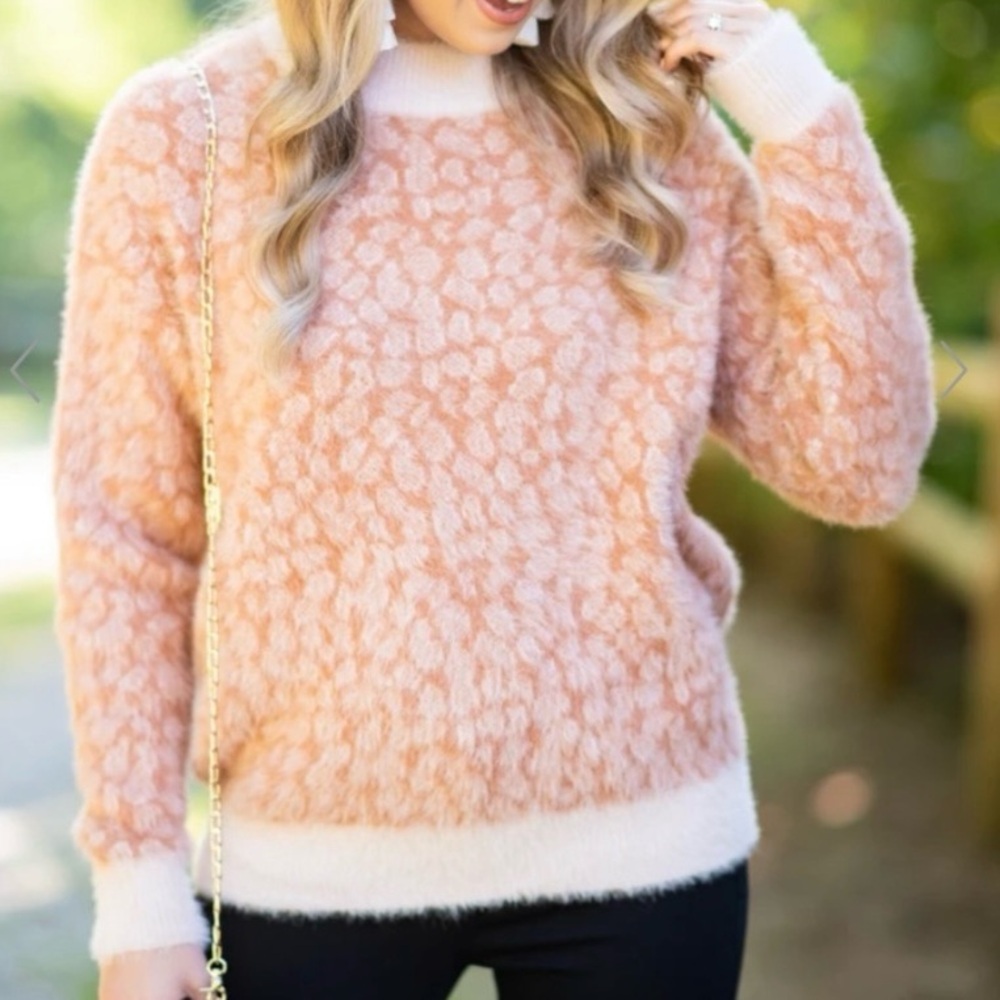 Listicle Leopard Blush Pink Fuzzy Sweater Medium
